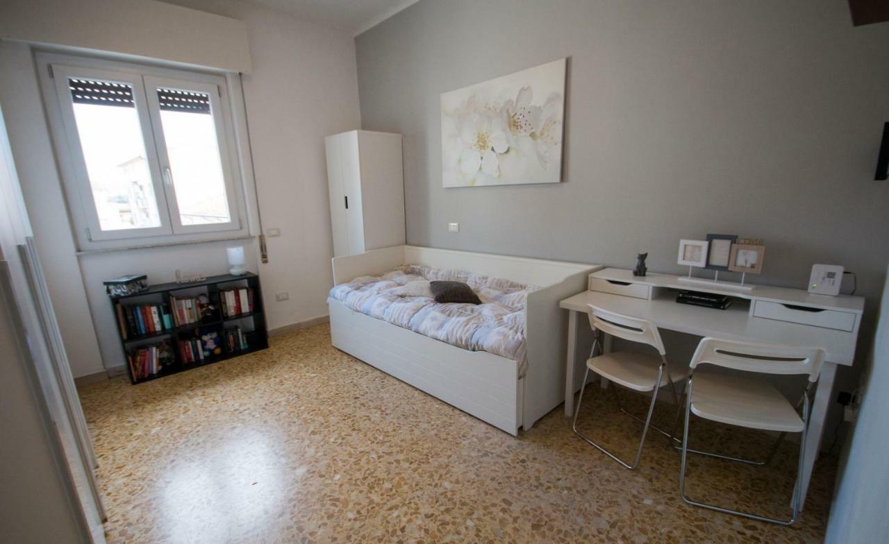 A Casa Di Simone A Viareggio Apartment Exterior photo